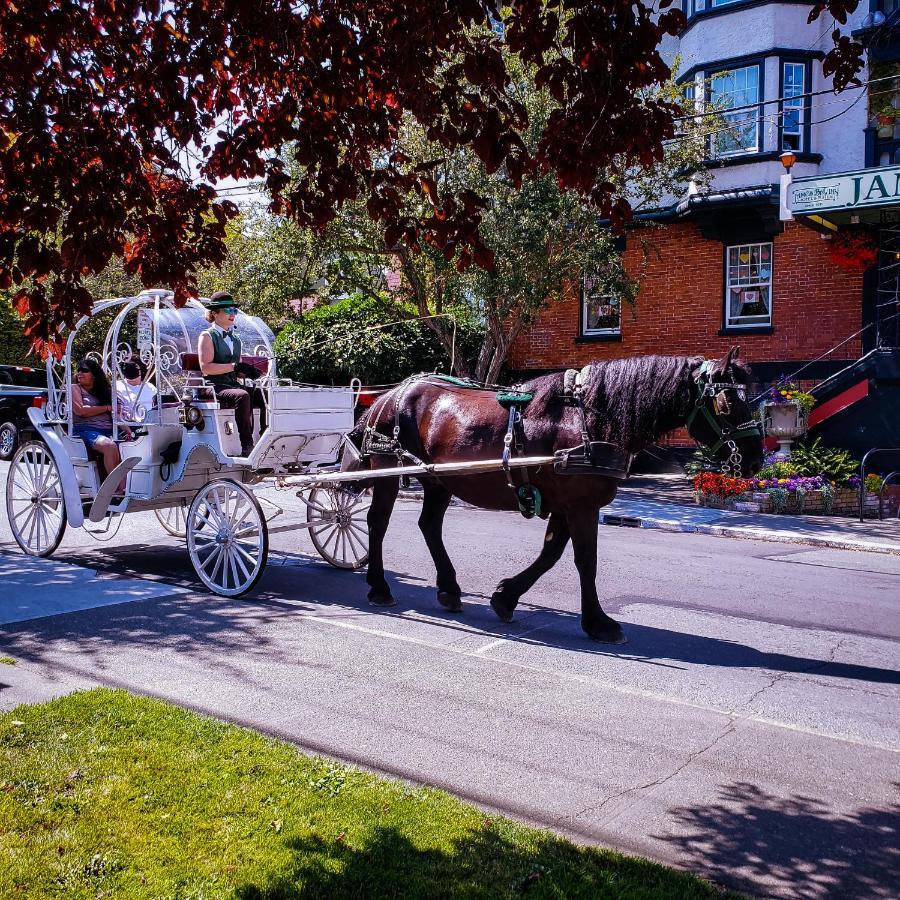 James Bay Inn Hotel, Suites & Cottage Victoria Dış mekan fotoğraf