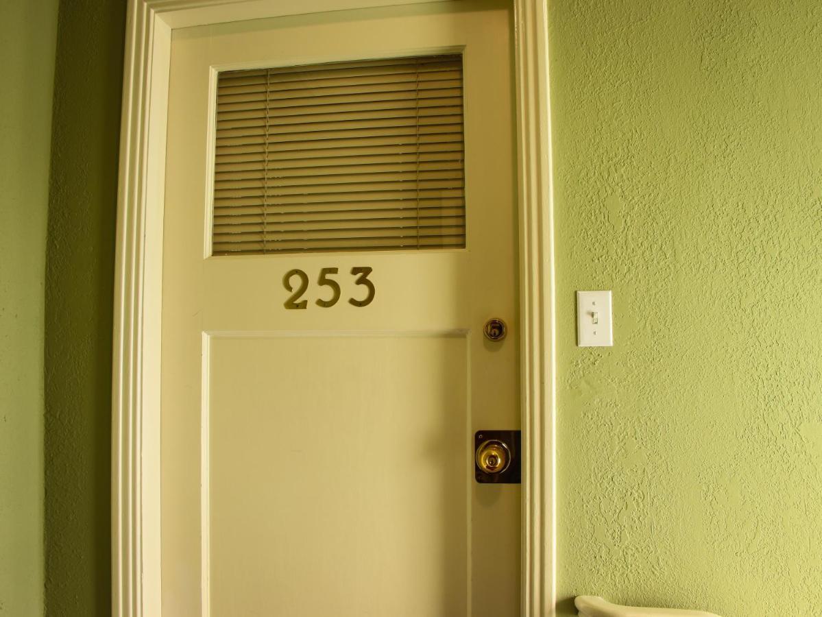 James Bay Inn Hotel, Suites & Cottage Victoria Dış mekan fotoğraf