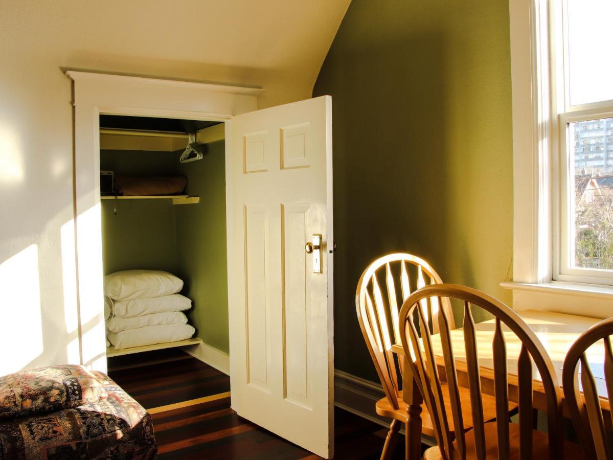 James Bay Inn Hotel, Suites & Cottage Victoria Dış mekan fotoğraf